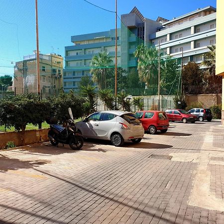 Casa De Paoli - Vista Mare Arenella, Palermo Con Parcheggio Privato Apartment Exterior photo