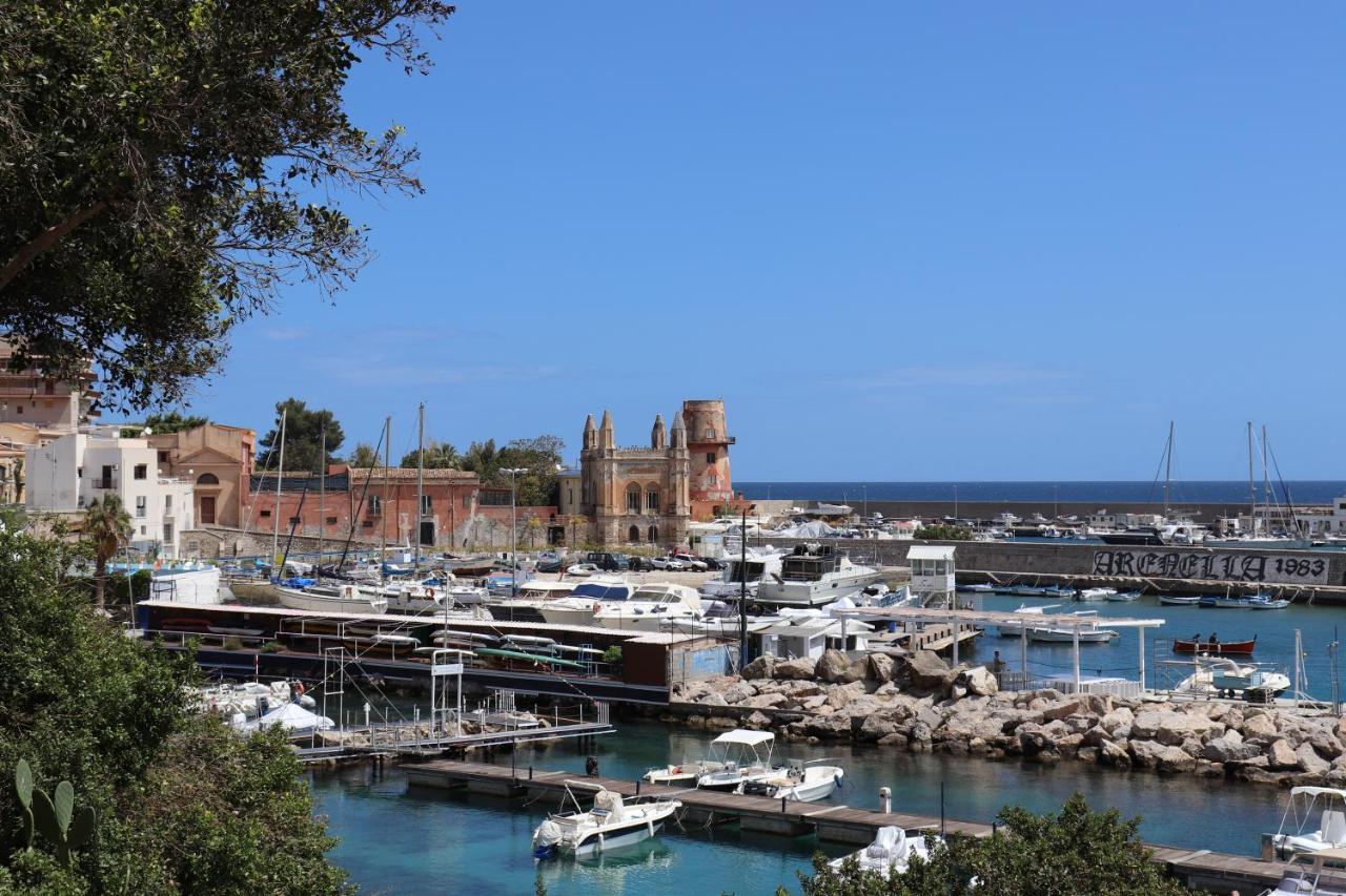 Casa De Paoli - Vista Mare Arenella, Palermo Con Parcheggio Privato Apartment Exterior photo